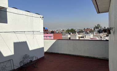 Casa, oficinas y salon de fiestas en Nezahualcóyotl