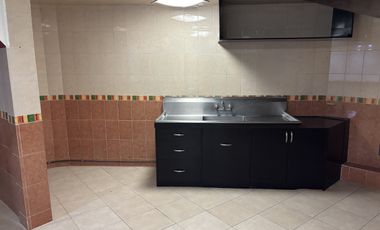 Casa, oficinas y salon de fiestas en Nezahualcóyotl