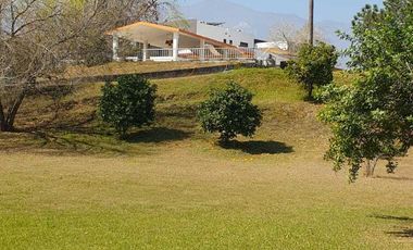 QUINTA EN VENTA, EL HUAJUQUITO, SANTIAGO N.L.
