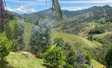 Finca moderna en El Retiro Antioquia
