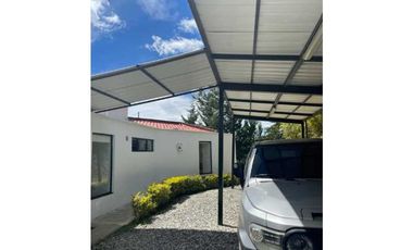 Finca moderna en El Retiro Antioquia