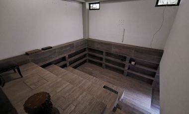 Casa en Venta en Bosques de las Lomas ya Remodelada con Alberca (m2c330)