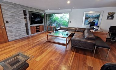 Casa en Venta en Bosques de las Lomas ya Remodelada con Alberca (m2c330)