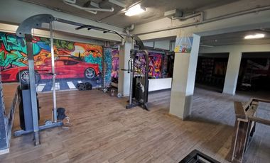 Casa en Venta en Bosques de las Lomas ya Remodelada con Alberca (m2c330)