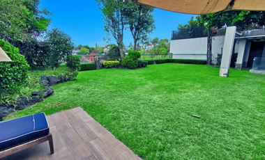 Casa en Venta en Bosques de las Lomas ya Remodelada con Alberca (m2c330)