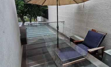 Casa en Venta en Bosques de las Lomas ya Remodelada con Alberca (m2c330)