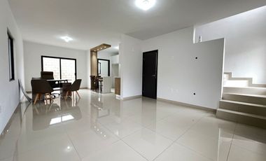 Casa en venta en Coto 84 en Valle Sur. Cerca de Rubi, Obrera, Pacífico.