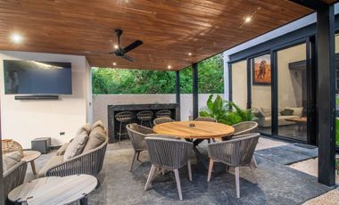 Casa residencial en venta en privada Compostela