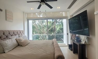 Se vende departamento amueblado en Anthea, Yucatán Country Club.