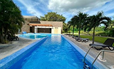 Se vende departamento amueblado en Anthea, Yucatán Country Club.