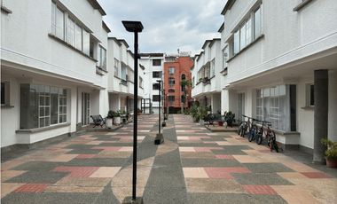 Se Vende Casa en Conjunto Cerrado, Barrio Los lamos-Pereira