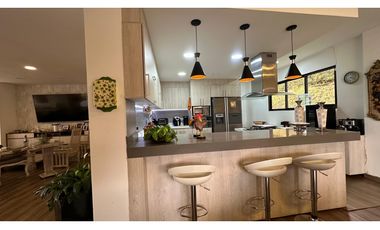 Se Vende Espectacular Casa en Alto del Escobero