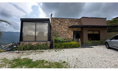 Se Vende Espectacular Casa en Alto del Escobero