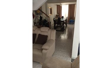 SE VENDE CASA EN CORALES