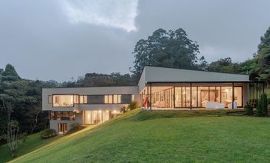 Casa Campestre Amoblada Alto de Palmas, Envigado