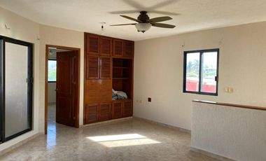 Casa en Venta, Av. Lázaro Cárdenas, Col. María de la Piedad. Coatzacoalcos, Ver.