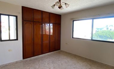 Casa en Venta, Av. Lázaro Cárdenas, Col. María de la Piedad. Coatzacoalcos, Ver.