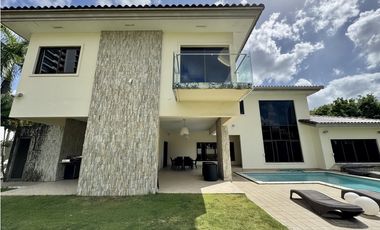 CASA UNIFAMILIAR PASEO DEL PARQUE - COSTA DEL ESTE - VENTA
