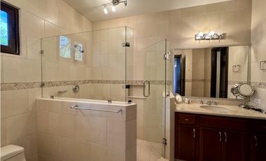 CASA UNIFAMILIAR PASEO DEL PARQUE - COSTA DEL ESTE - VENTA