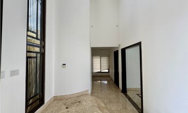 CASA UNIFAMILIAR PASEO DEL PARQUE - COSTA DEL ESTE - VENTA