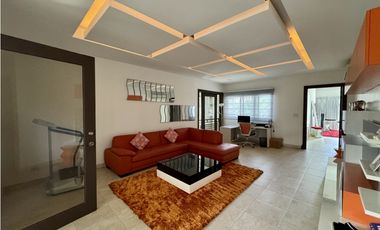 CASA UNIFAMILIAR PASEO DEL PARQUE - COSTA DEL ESTE - VENTA