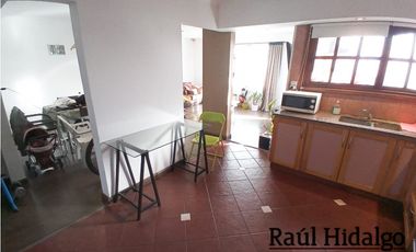VENTA DEPARTAMENTO DE 4 AMBIENTES Y DOS LOCALES