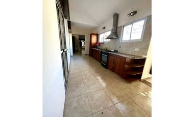 OPORTUNIDAD HERMOSA CASA BARRIO RESIDENCIAL VILLA DOMINGUEZ