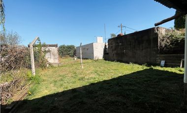 EN VENTA CASA DE DOS DORMITORIOS EN JORGE NEWBERY