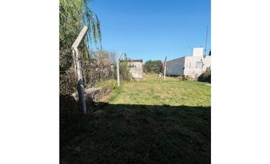 EN VENTA CASA DE DOS DORMITORIOS EN JORGE NEWBERY