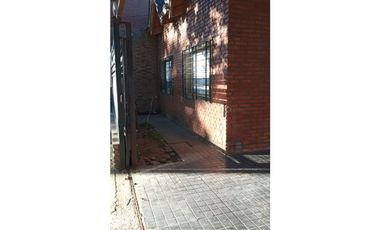 GRANADERO BAIGORRIA/CHALET BARRIO CORREO/PITAGORAS 374 APTA CREDITO