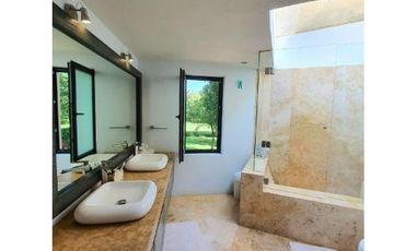 Casa en venta en el Club de Golf Avándaro Valle de Bravo