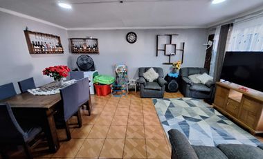 Casa en venta en LA GRANJA