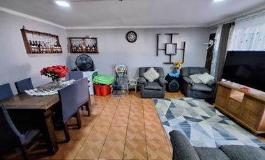 Casa en venta en LA GRANJA