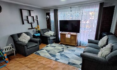 Casa en venta en LA GRANJA