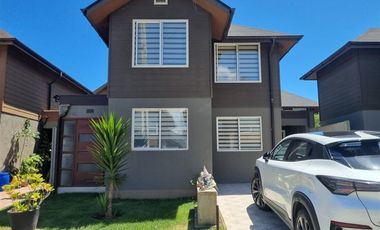 Casa en Venta en Condominio zaragoza 2067 sector torreones, concepción