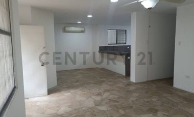 VENTA CASA DE DOS PLANTAS UBICADA AL SUR DE GUAYAQUIL, CDLA. COVIEM AleL