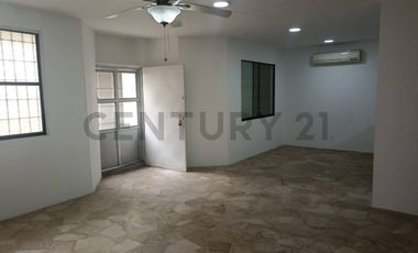 VENTA CASA DE DOS PLANTAS UBICADA AL SUR DE GUAYAQUIL, CDLA. COVIEM AleL