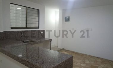 VENTA CASA DE DOS PLANTAS UBICADA AL SUR DE GUAYAQUIL, CDLA. COVIEM AleL
