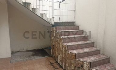 VENTA CASA DE DOS PLANTAS UBICADA AL SUR DE GUAYAQUIL, CDLA. COVIEM AleL