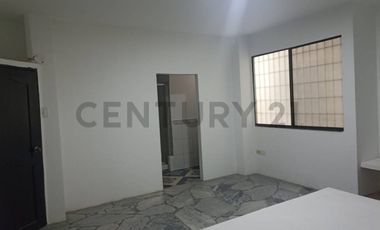 VENTA CASA DE DOS PLANTAS UBICADA AL SUR DE GUAYAQUIL, CDLA. COVIEM AleL