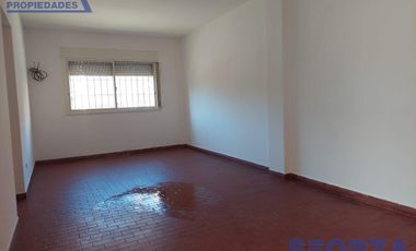 Departamento 4 ambientes en venta en San Miguel