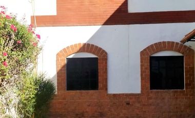 Las Quintas, amueblado, planta baja