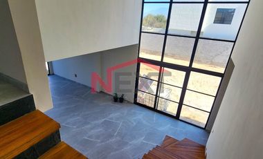 🏡 Casa de Lujo en La Escondida (NORTE) – 4 Recámaras, 1 en Planta Baja! 🔥