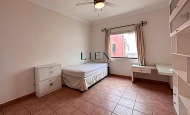 A Pasos del Malecón y Larcomar - Exclusivo Chalet de 3 pisos - C/2 Cocheras