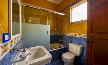 A Pasos del Malecón y Larcomar - Exclusivo Chalet de 3 pisos - C/2 Cocheras