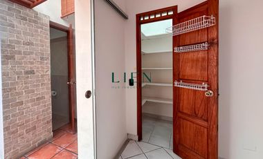 A Pasos del Malecón y Larcomar - Exclusivo Chalet de 3 pisos - C/2 Cocheras