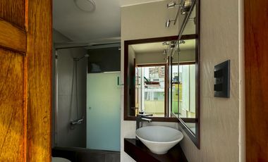 A Pasos del Malecón y Larcomar - Exclusivo Chalet de 3 pisos - C/2 Cocheras