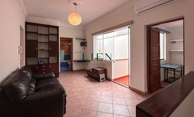 A Pasos del Malecón y Larcomar - Exclusivo Chalet de 3 pisos - C/2 Cocheras