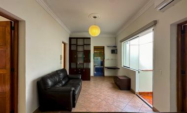 A Pasos del Malecón y Larcomar - Exclusivo Chalet de 3 pisos - C/2 Cocheras