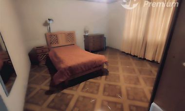 Casa en Venta en Sarento Aldea / Casa en venta 4 Dormitorios 3 Baños Local Comercial. Galpon y 10 Estacionamientos en El Bosque